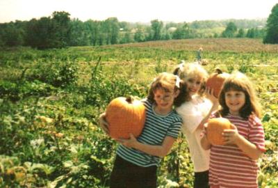 Sarah and the Tracy Sisters  (c. 2001)